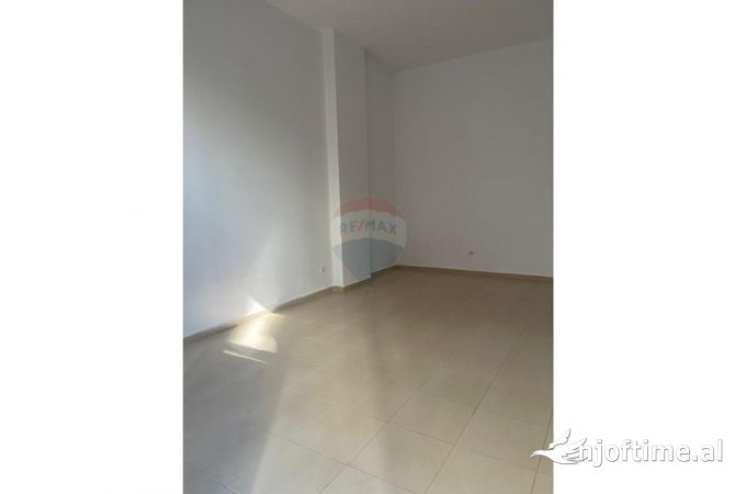 Business Property in Sale 1+1 in Tirana - 99,000 Euro