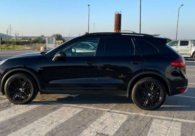 Noleggio Auto a Tirana - 100 Euro