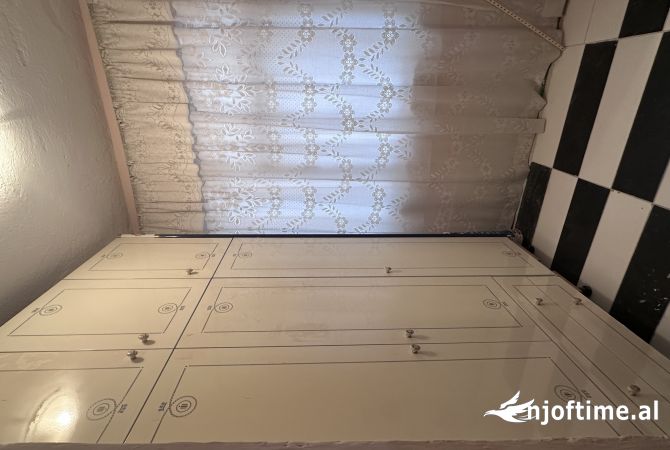 Casa privata/Indipendente in affitto a Tirana 1+1, Arredato