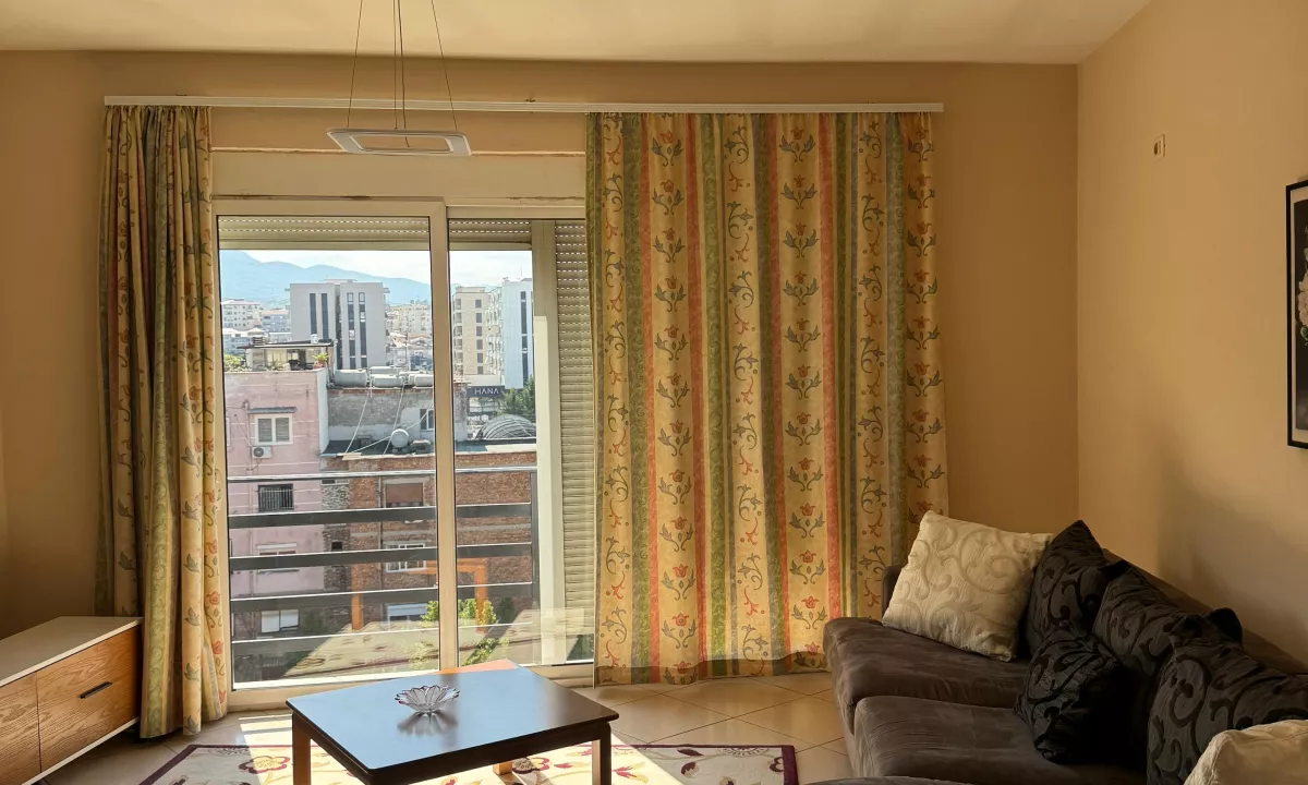 Shtepi me qera Apartament ne Tirane, 2+1, Mobilimi E mobiluar, Pagesa 45,000  Leke.