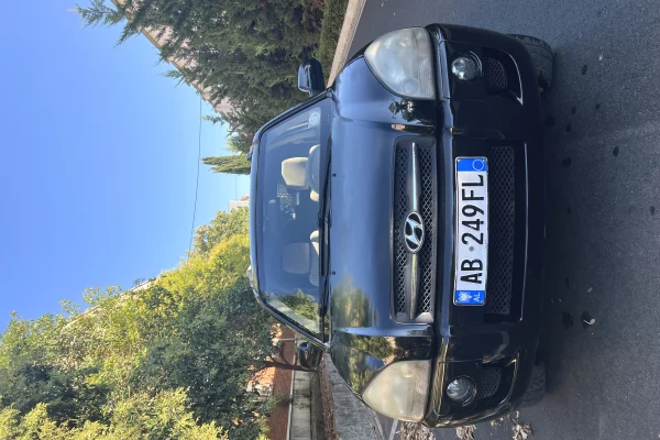 Makina ne shitje ne Tirane - 400,000 Leke