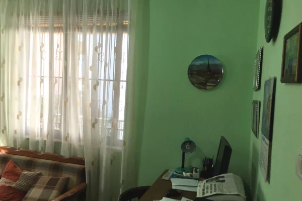 Shtepi me qera 2+1 ne Tirane - 39,000 Leke