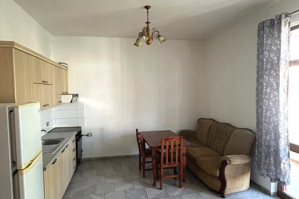 Shtepi me qera Garsoniere ne Tirane - 30,000 Leke