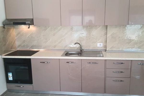 Shtepi me qera 2+1 ne Tirane - 500 Euro