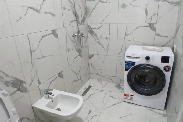 Shtepi me qera Apartament ne Tirane, 2+1, Mobilimi Pjeserisht e mobiluar, Pagesa 500  Euro.