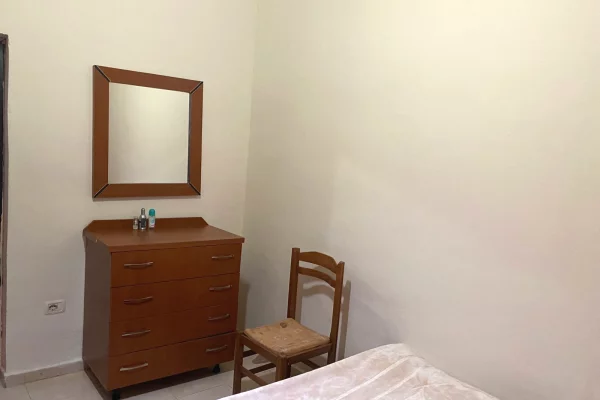 Shtepi me qera Apartament ne Tirane, 2+1, Mobilimi E mobiluar, Pagesa 40,000  Leke.