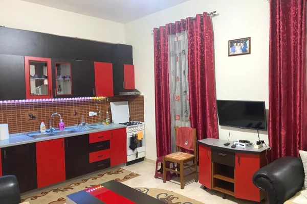 Shtepi me qera Apartament ne Tirane, 2+1, Mobilimi E mobiluar, Pagesa 40,000  Leke.