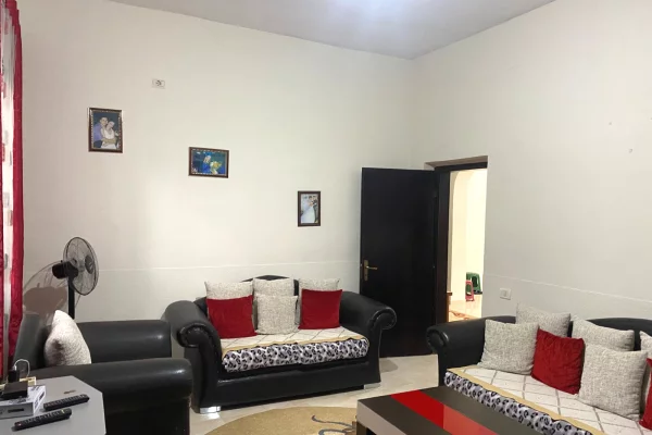 Shtepi me qera Apartament ne Tirane, 2+1, Mobilimi E mobiluar, Pagesa 40,000  Leke.
