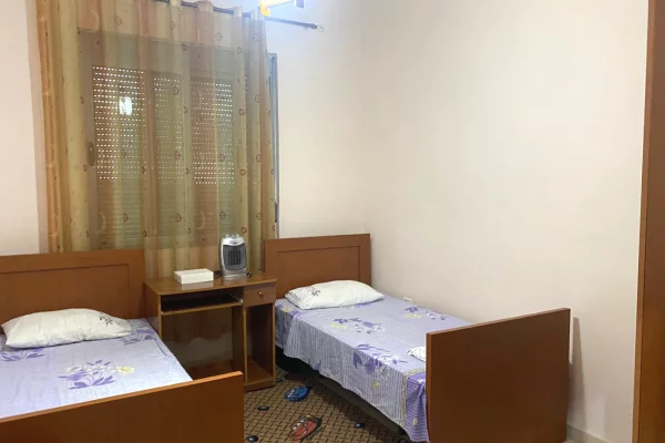 Shtepi me qera Apartament ne Tirane, 2+1, Mobilimi E mobiluar, Pagesa 40,000  Leke.
