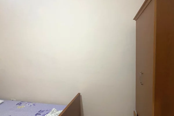 Shtepi me qera Apartament ne Tirane, 2+1, Mobilimi E mobiluar, Pagesa 40,000  Leke.
