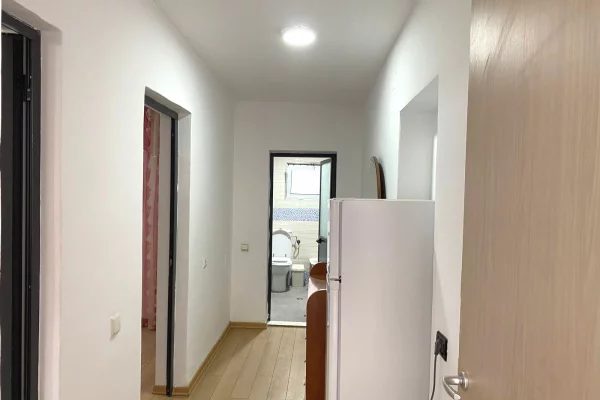 Shtepi me qera Shtepi Private ne Tirane, 1+1, Mobilimi E mobiluar, Pagesa 45,000  Leke.