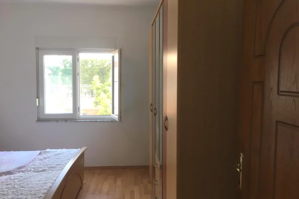 Shtepi ne shitje Shtepi Private ne Durres, 5+1, Mobilimi E mobiluar, Pagesa 225,000  Euro.