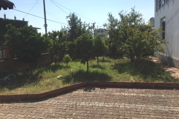 Shtepi ne shitje Shtepi Private ne Durres, 5+1, Mobilimi E mobiluar, Pagesa 225,000  Euro.