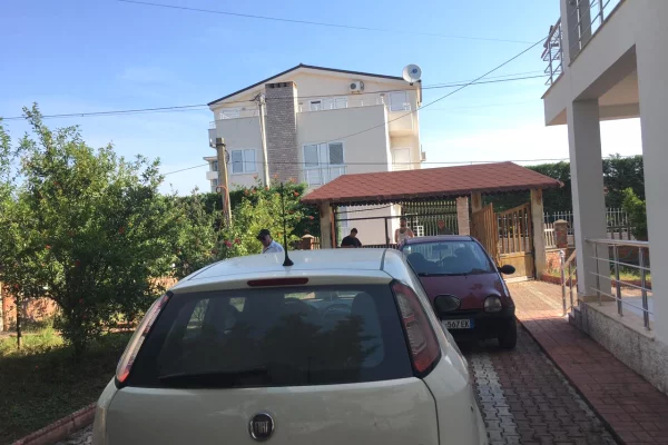 Shtepi ne shitje Shtepi Private ne Durres, 5+1, Mobilimi E mobiluar, Pagesa 225,000  Euro.