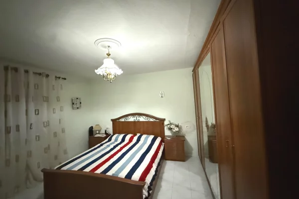 Shtepi me qera Apartament ne Tirane, 3+1, Mobilimi E mobiluar, Pagesa 45,000  Leke.