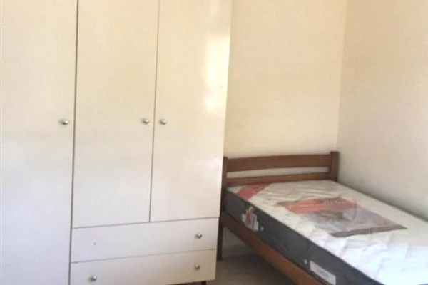 Shtepi me qera Apartament ne Tirane, Garsoniere, Mobilimi E mobiluar, Pagesa 30,000  Leke.