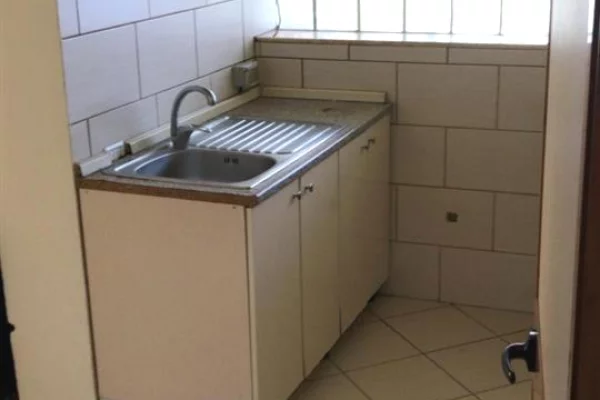 Shtepi me qera Apartament ne Tirane, Garsoniere, Mobilimi E mobiluar, Pagesa 30,000  Leke.