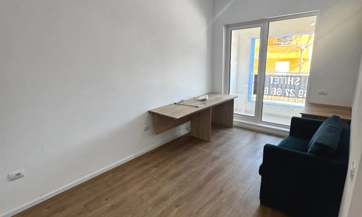Shtepi ne shitje Apartament ne Tirane, 1+1, Mobilimi Bosh, pa mobiluar, Pagesa 92,000  Euro.