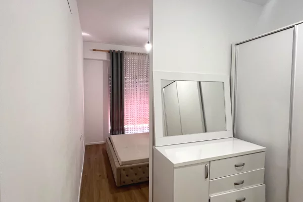 Shtepi me qera Apartament ne Tirane, 2+1, Mobilimi E mobiluar, Pagesa 45,000  Leke.