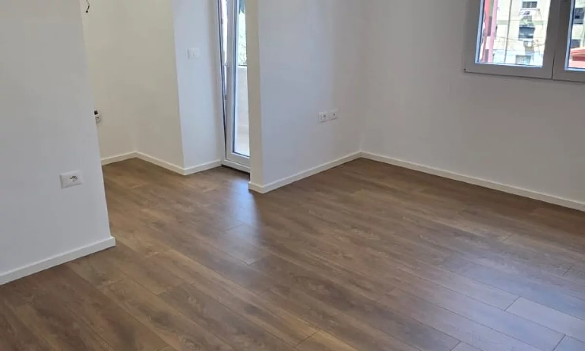 Apartment for sale in Tirana 1+1, Emty