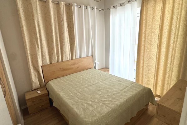 Shtepi ne shitje Apartament ne Tirane, 1+1, Mobilimi E mobiluar, Pagesa 115,000  Euro.