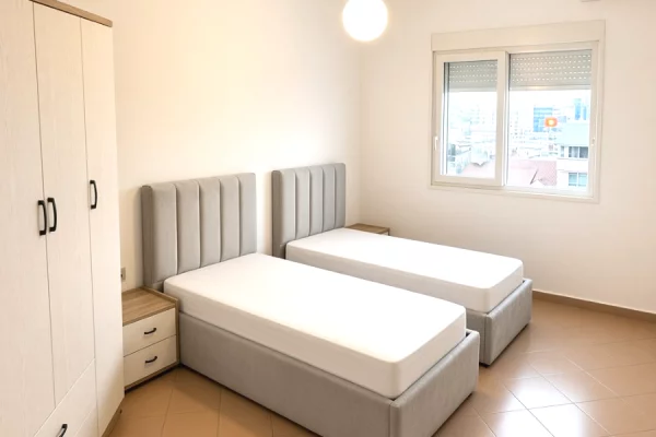 Shtepi me qera Apartament ne Tirane, 2+1, Mobilimi E mobiluar, Pagesa 60,000  Leke.