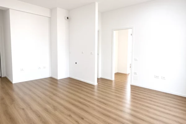 Shtepi me qera Apartament ne Tirane, 1+1, Mobilimi Bosh, pa mobiluar, Pagesa 35,000  Leke.