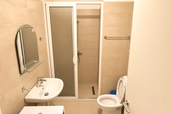 Shtepi ne shitje Apartament ne Tirane, 1+1, Mobilimi E mobiluar, Pagesa 11,500,000  Leke.