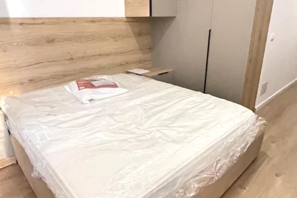 Shtepi ne shitje Apartament ne Tirane, Garsoniere, Mobilimi E mobiluar, Pagesa 63,000  Euro.