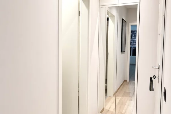 Shtepi ne shitje Apartament ne Tirane, 2+1, Mobilimi E mobiluar, Pagesa 180,000  Euro.