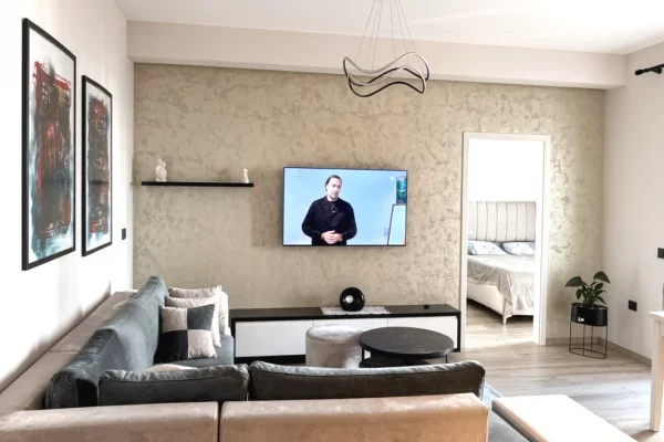 Shitet apartament 2+1+2 (me hipoteke)