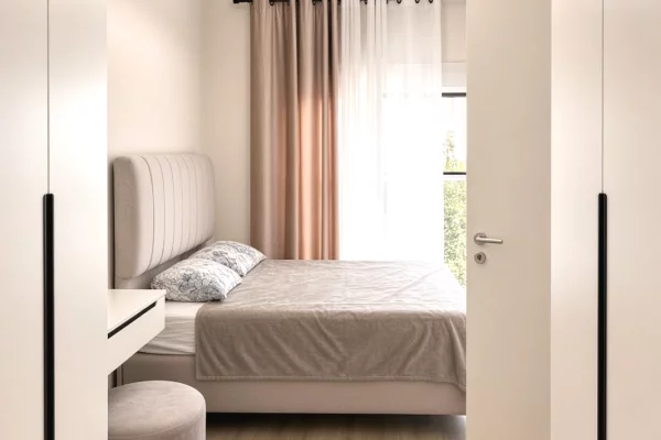 Shtepi ne shitje Apartament ne Tirane, 2+1, Mobilimi E mobiluar, Pagesa 180,000  Euro.