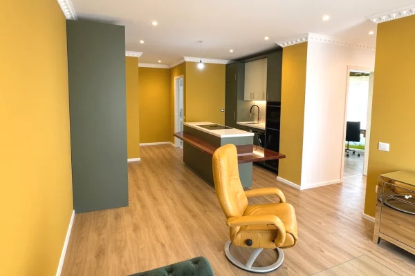 Shtepi ne shitje Apartament ne Tirane, 3+1, Mobilimi Pjeserisht e mobiluar, Pagesa 190,000  Euro.