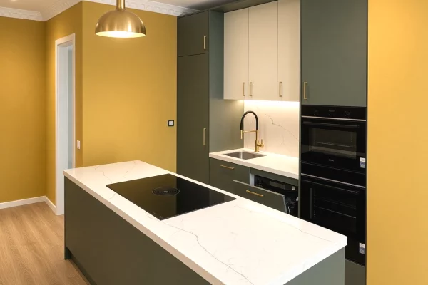 Shtepi ne shitje Apartament ne Tirane, 3+1, Mobilimi Pjeserisht e mobiluar, Pagesa 190,000  Euro.
