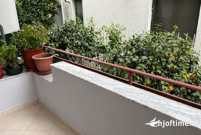 Shtepi me qera Apartament ne Tirane, 2+1, Mobilimi E mobiluar, Pagesa 60,000  Leke.