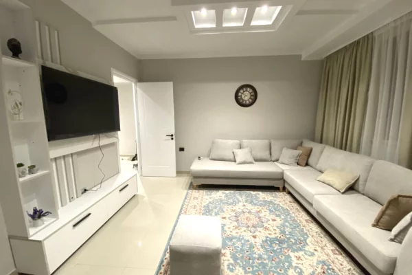 Shtepi me qera Apartament ne Tirane, 2+1, Mobilimi E mobiluar, Pagesa 55,000  Leke.