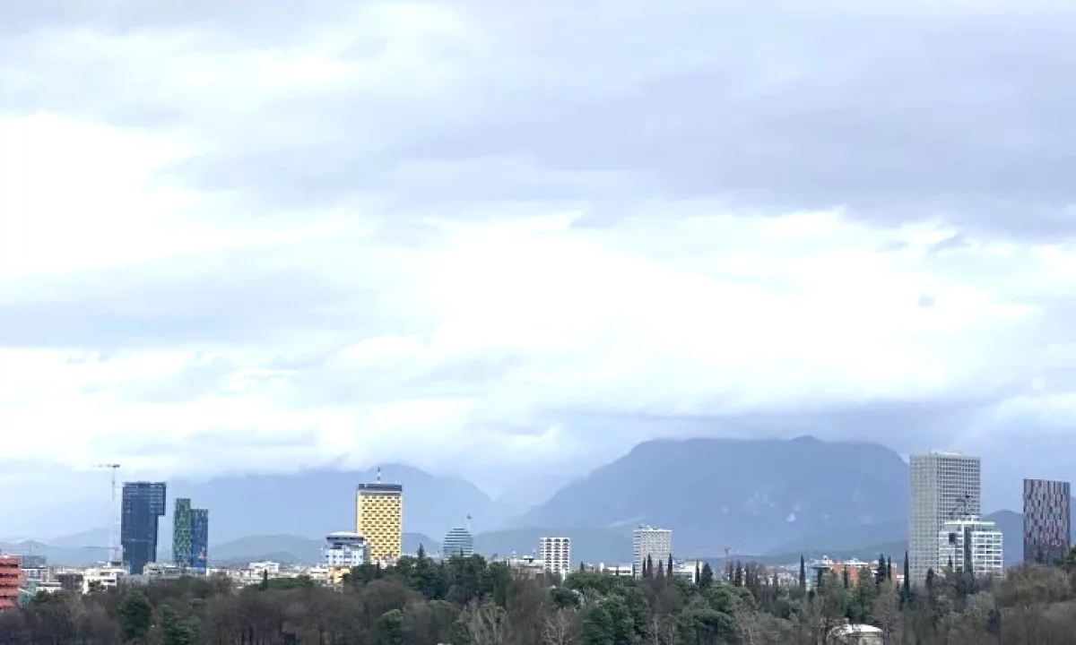 Appartamento in vendita a Tirana 1+1, Arredato