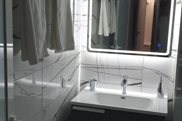 Shtepi me qera Apartament ne Tirane, 1+1, Mobilimi E mobiluar, Pagesa 450  Euro.