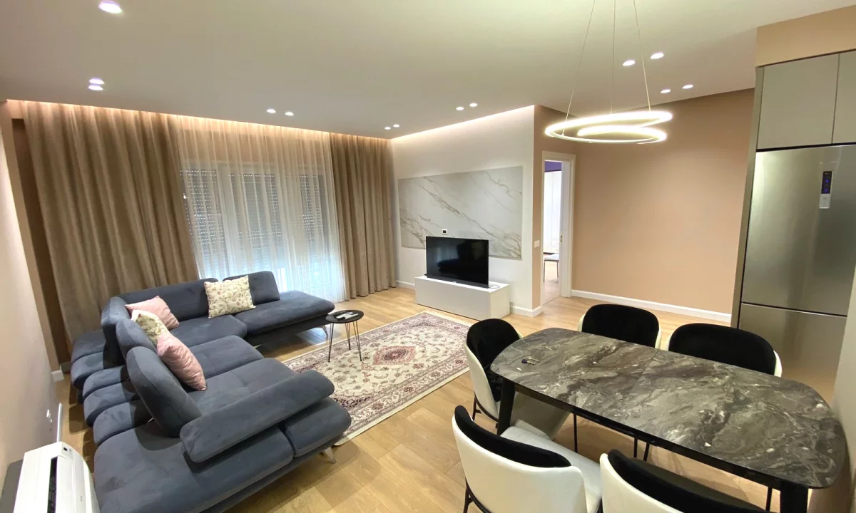 Shtepi me qera Apartament ne Tirane, 2+1, Mobilimi E mobiluar, Pagesa 70,000  Leke.