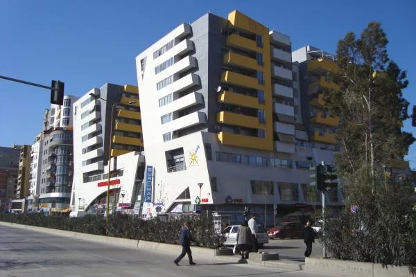 Ambient biznesi ne shitje 3+1 ne Tirane - 370,000 Euro