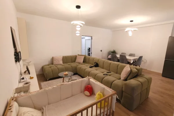 Shtepi me qera Apartament ne Tirane, 2+1, Mobilimi E mobiluar, Pagesa 50,000  Leke.