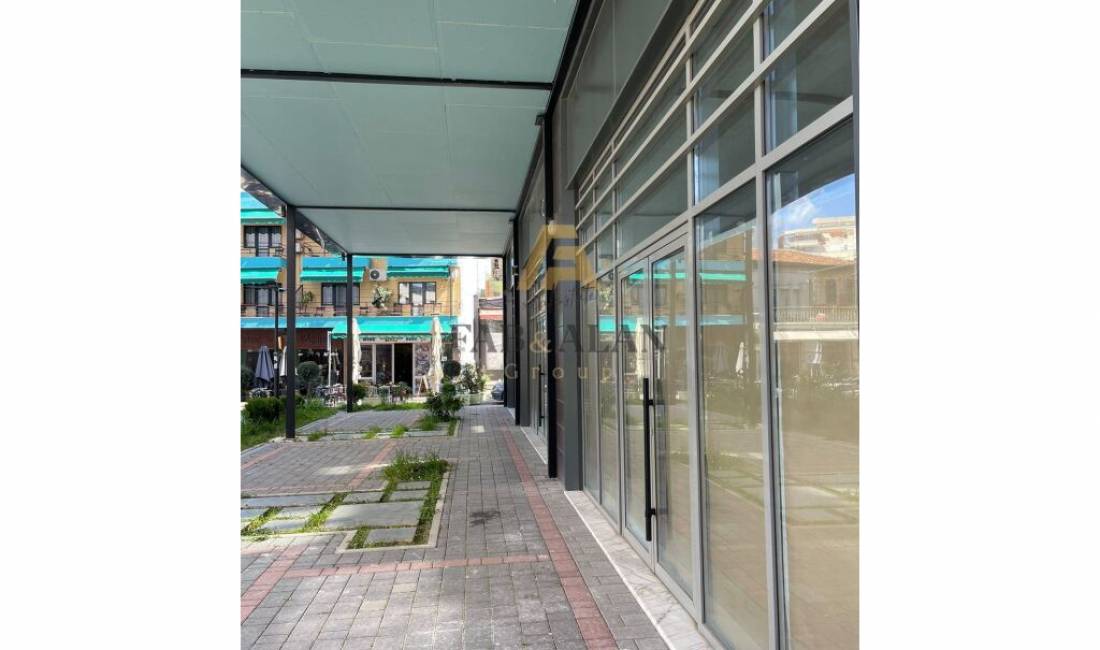 Ambjent me Qera Rr e Durresit