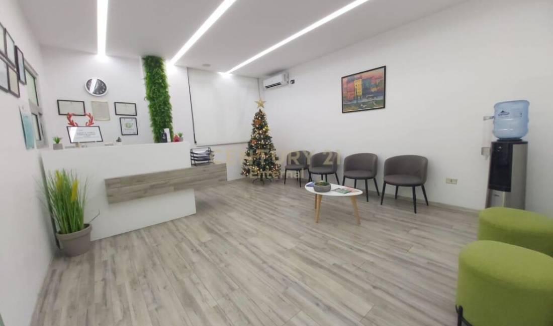 Ambjent biznesi per qera 