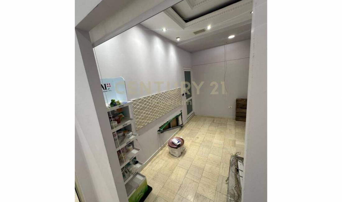 ambient biznesi me qera mbrapa 15kateshit 