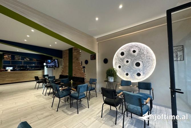 Ambiente Commerciale in Affitto 2+1 a Tirana - 900 Euro