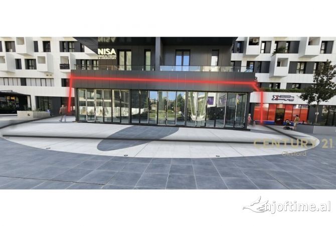 Ambiente Commerciale in Affitto 1+1 a Tirana - 7,200 Euro