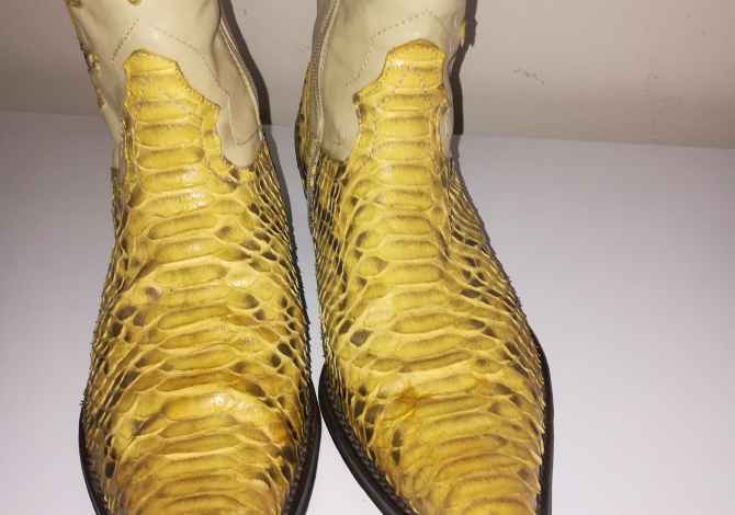 Shes kepuce prodhim artizanal ne Texas U.S.A me lekure pitoni .