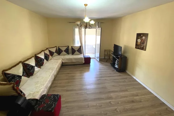 🏡 Apartament 2+1 me Qira pranë Stacionit të Trenit & Zogut të Zi ✨