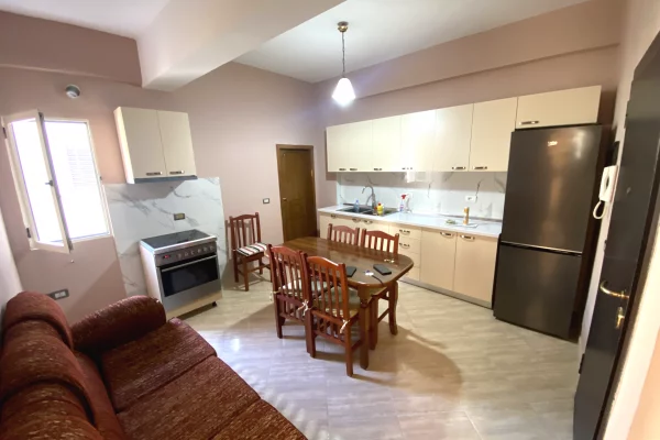 Shtepi me qera Apartament ne Tirane, 2+1, Mobilimi E mobiluar, Pagesa 45,000  Leke.
