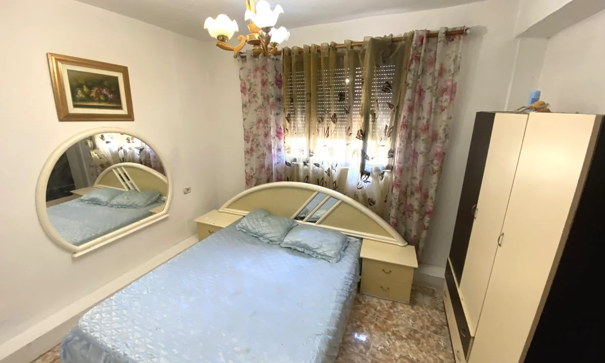 Shtepi me qera Apartament ne Tirane, 1+1, Mobilimi E mobiluar, Pagesa 30,000  Leke.